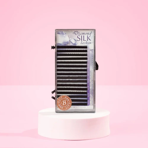 Rzęsy SILK  - Zestaw Profesjonalnych Rzęs - Magnitica Lashes.webp